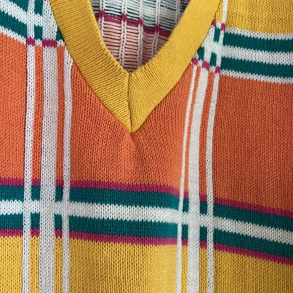 Vintage Clifford and Willis Plaid Vneck sweater - Picture 2 of 5